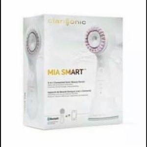 Clarisonic Mia Smart Cleansing face brush. NEW